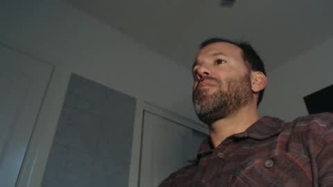 Snapshot of edge_masters chatting on January 2025 01:07:02 AM EdgeM online show from January 2025 01:07:02 AM