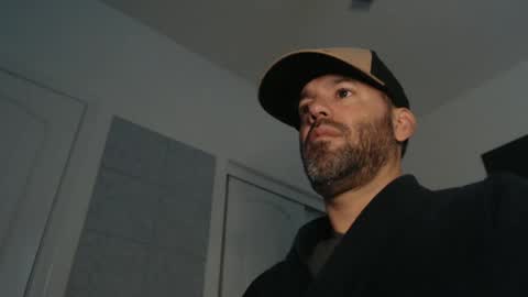 Snapshot of edge_masters chatting on January 2025 03:18:01 PM EdgeM online show from January 2025 03:18:01 PM