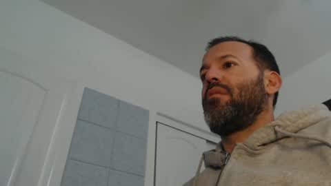 Snapshot of edge_masters chatting on February 2025 07:38:01 PM EdgeM online show from February 2025 07:38:01 PM