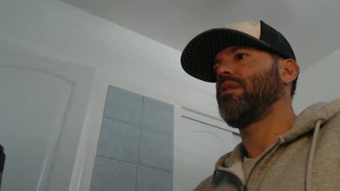 Snapshot of edge_masters chatting on February 2025 08:45:02 PM EdgeM online show from February 2025 08:45:02 PM