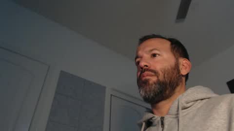 Snapshot of edge_masters chatting on February 2025 01:08:01 AM EdgeM online show from February 2025 01:08:01 AM