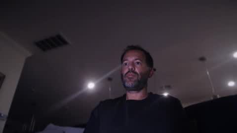 Snapshot of edge_masters chatting on December 2025 01:55:01 AM EdgeM online show from December 2025 01:55:01 AM