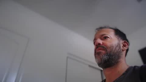 Snapshot of edge_masters chatting on December 2025 10:29:01 PM EdgeM online show from December 2025 10:29:01 PM