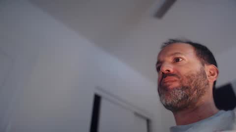 Snapshot of edge_masters chatting on February 2026 12:26:02 AM EdgeM online show from February 2026 12:26:02 AM