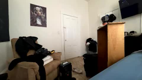 edvmendez1766 online show from February 2026 10:17:01 PM