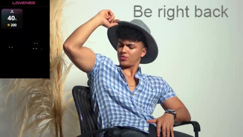 Snapshot of edward__clarck chatting on February 2025 06:56:02 AM EDWARD CLARCK online show from February 2025 06:56:02 AM