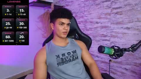 Snapshot of edward__clarck chatting on September 2025 11:43:01 PM EDWARD CLARCK online show from September 2025 11:43:01 PM