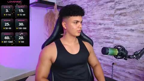 Snapshot of edward__clarck chatting on October 2025 02:29:01 AM EDWARD CLARCK online show from October 2025 02:29:01 AM