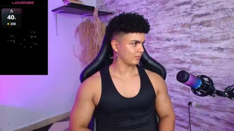 Snapshot of edward__clarck chatting on October 2025 01:57:01 AM EDWARD CLARCK online show from October 2025 01:57:01 AM