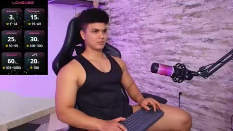 Snapshot of edward__clarck chatting on October 2025 04:22:01 PM EDWARD CLARCK online show from October 2025 04:22:01 PM