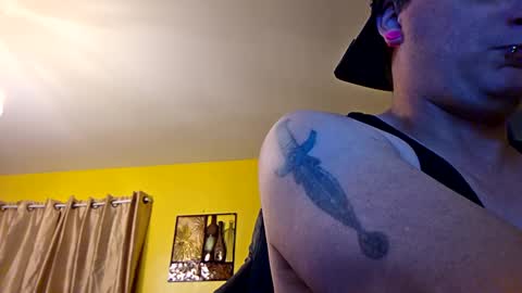 edwardaims_2please online show from October 2025 02:23:02 AM