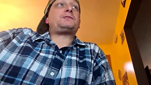 edwardaims_2please online show from November 2025 02:52:02 PM