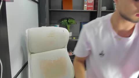 Edward Ross online show from February 2025 07:30:02 PM