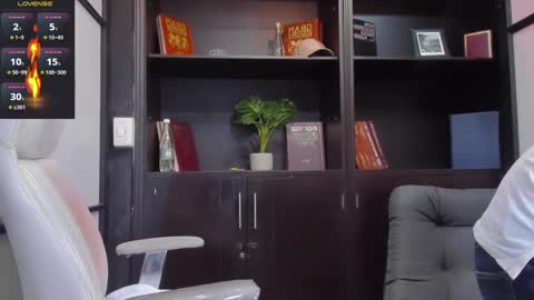 Edward Ross online show from March 2025 09:00:02 PM