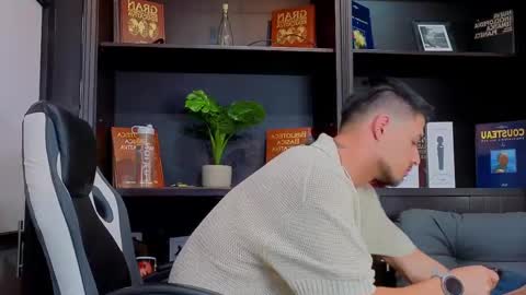 Edward Ross online show from October 2025 08:16:02 PM