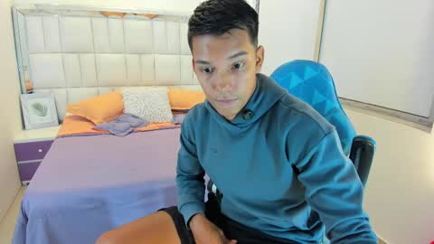 Snapshot of edwin_blaz chatting on October 2025 02:51:02 AM edwin blaz. online show from October 2025 02:51:02 AM