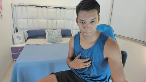 Snapshot of edwin_blaz chatting on October 2025 04:22:01 AM edwin blaz. online show from October 2025 04:22:01 AM