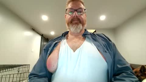 Snapshot of edyja chatting on October 2025 12:50:02 PM Eddya online show from October 2025 12:50:02 PM