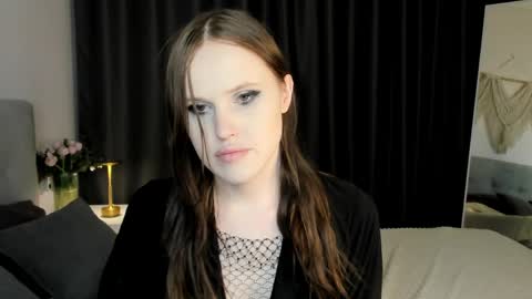 Effie Mur online show from April 2026 08:53:02 PM