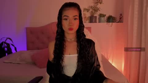 Snapshot of effy_cb chatting on January 2025 07:14:02 AM effy online show from January 2025 07:14:02 AM