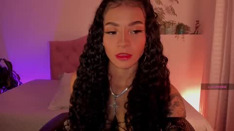 Snapshot of effy_cb chatting on January 2025 07:46:02 AM effy online show from January 2025 07:46:02 AM