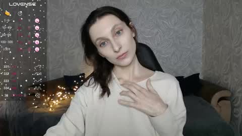 Anna online show from November 2025 04:45:01 AM