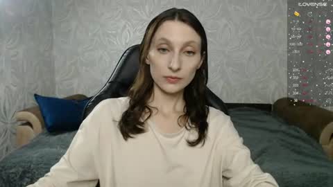 Snapshot of effy_gray chatting on July 2026 04:37:02 PM Anna online show from July 2026 04:37:02 PM