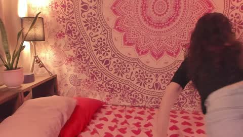 Snapshot of effysroom chatting on January 2025 03:14:01 AM effy online show from January 2025 03:14:01 AM