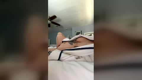 eggsma666 online show from May 2026 06:02:02 PM