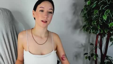 eileenmoores online show from September 2025 06:36:01 AM