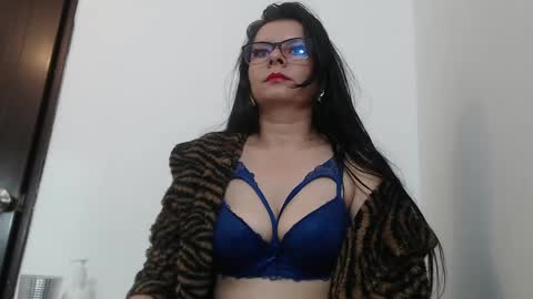 Eileen online show from February 2025 07:05:02 PM