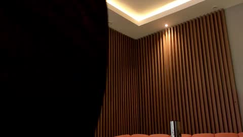 Eilin online show from February 2025 01:01:01 PM