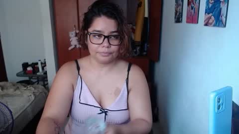 eimy_saenzz online show from January 2026 06:11:01 PM