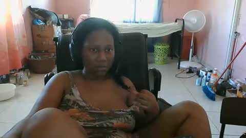 Eirondra Valeen online show from October 2025 01:23:02 PM