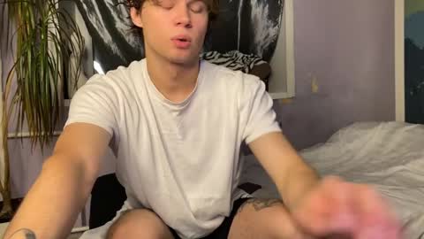 Eitan online show from October 2025 10:07:02 PM