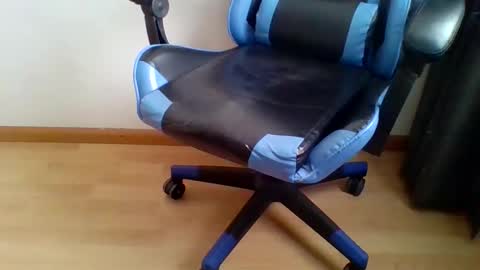 Snapshot of eiteris chatting on November 2025 11:43:01 AM milco online show from November 2025 11:43:01 AM