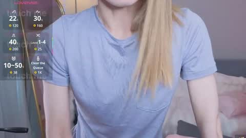 Snapshot of el1s_evans chatting on May 2026 09:59:02 AM please read my bio there is information about private shows and about my personality online show from May 2026 09:59:02 AM