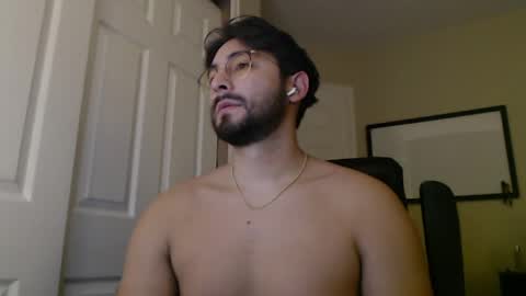 Snapshot of el_bonbon_rico chatting on May 2026 01:22:01 AM el bonbon rico online show from May 2026 01:22:01 AM
