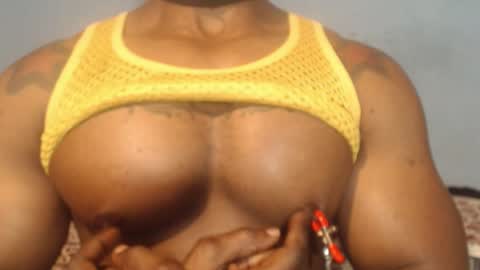 Snapshot of el_vecino_m chatting on April 2026 04:04:01 AM el_vecino_m online show from April 2026 04:04:01 AM
