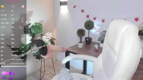 Snapshot of ela_lane_2 chatting on June 2026 03:52:02 AM ELA online show from June 2026 03:52:02 AM