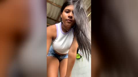 Elahia online show from March 2026 07:29:01 PM