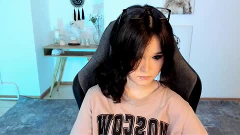 Your sweet girl online show from February 2025 07:35:02 PM