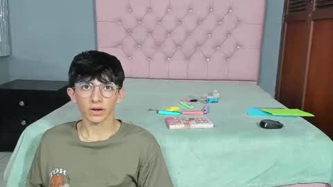 Elan Giralon online show from January 2026 11:20:01 PM