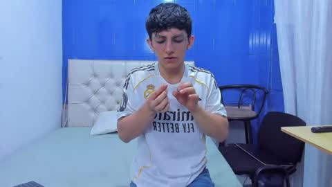 Snapshot of elangiraldo chatting on June 2026 09:39:01 PM Elan Giralon online show from June 2026 09:39:01 PM