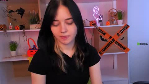 Snapshot of elara_jadie chatting on October 2025 09:22:01 AM Elara online show from October 2025 09:22:01 AM