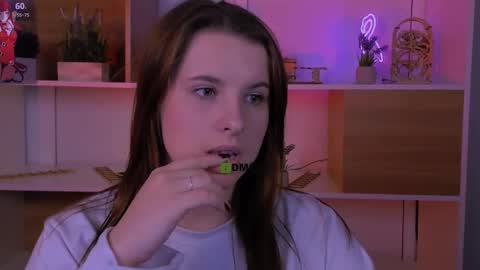 Snapshot of elara_jadie chatting on November 2025 07:37:01 PM Elara online show from November 2025 07:37:01 PM