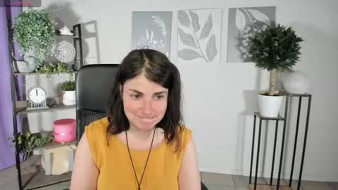 Snapshot of elara_starfall chatting on June 2026 05:15:01 AM Marta online show from June 2026 05:15:01 AM