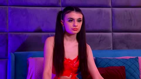 Elara online show from December 2025 04:39:02 AM