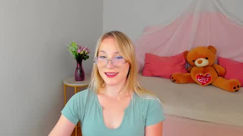elaravoltage online show from July 2026 05:04:02 PM