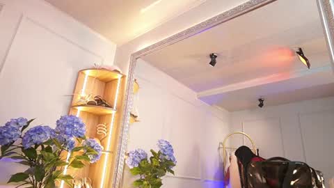 Snapshot of elasummeer chatting on June 2026 12:02:01 PM Elasummeer online show from June 2026 12:02:01 PM